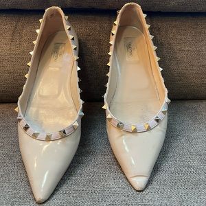 VALENTINO PATENT ROCKSTUD BALLET FLAT